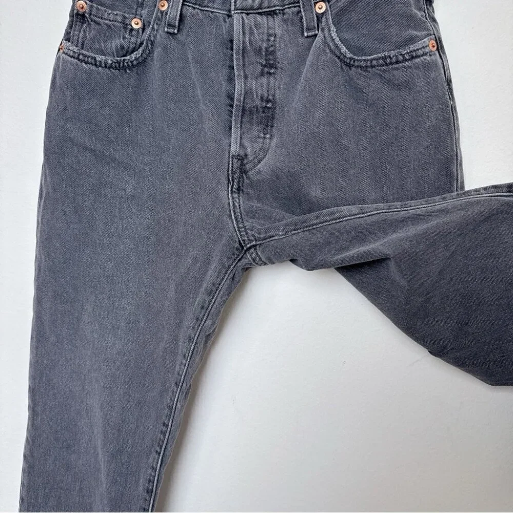 Levi's Womens 25 501 Crop Raw Hem Gray Wash Jeans - Picture 7 of 15